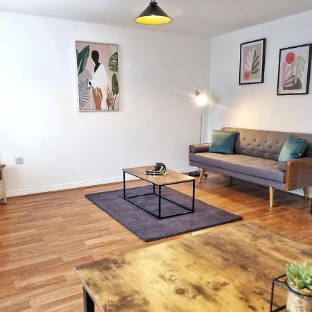 Modern & Spacious 3 Bedrooms And 2 Bathrooms Home, Free Parking! Cambridge  Exterior photo
