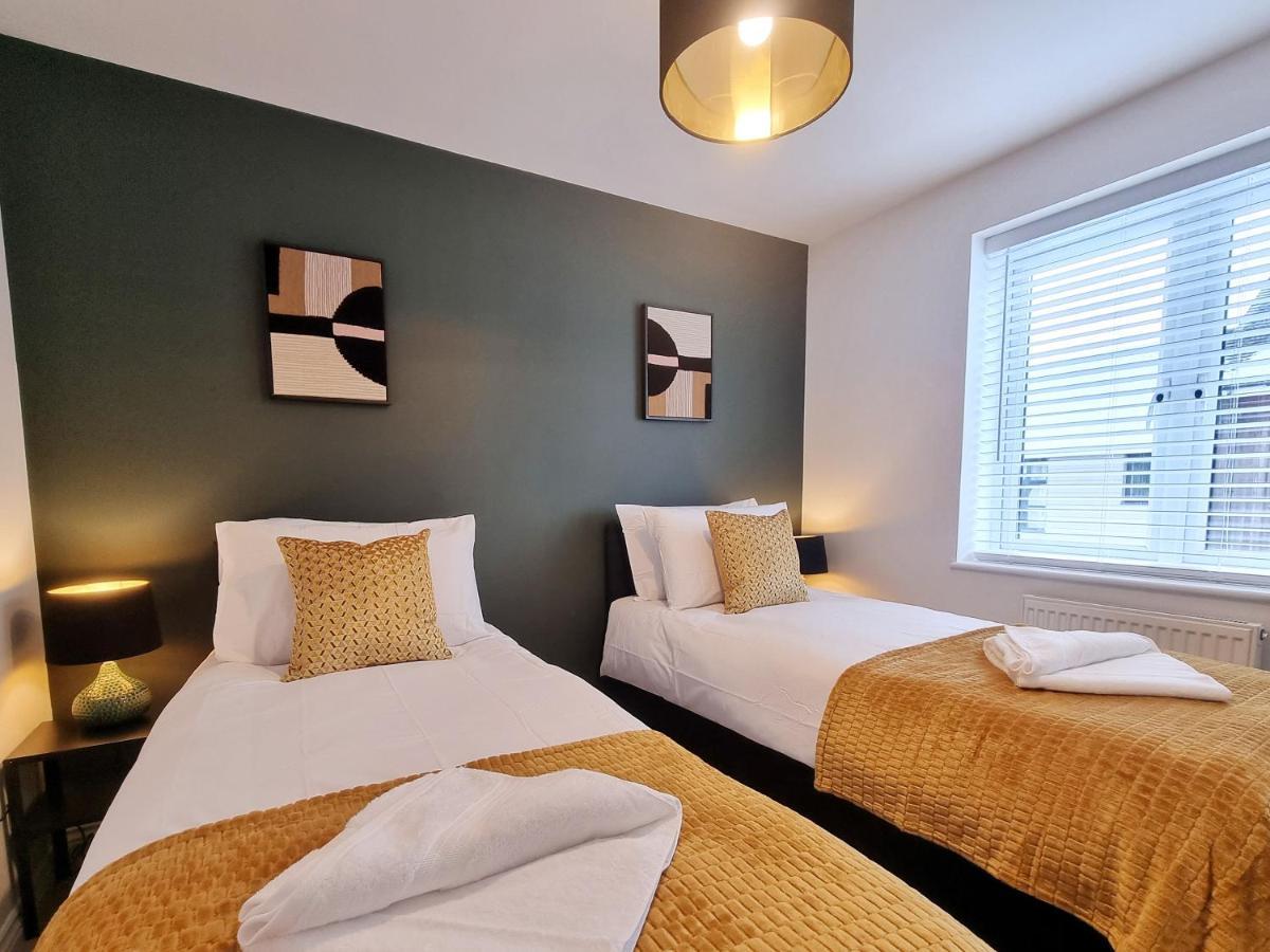 Modern & Spacious 3 Bedrooms And 2 Bathrooms Home, Free Parking! Cambridge  Exterior photo