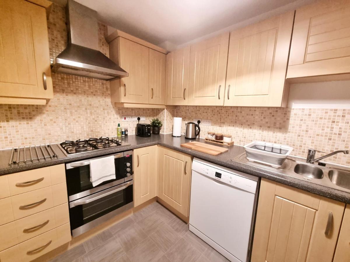 Modern & Spacious 3 Bedrooms And 2 Bathrooms Home, Free Parking! Cambridge  Exterior photo